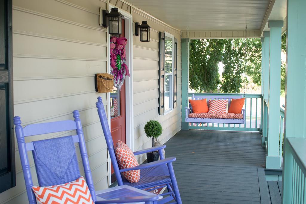 Swamp Rabbit Inn Грийнвил Екстериор снимка