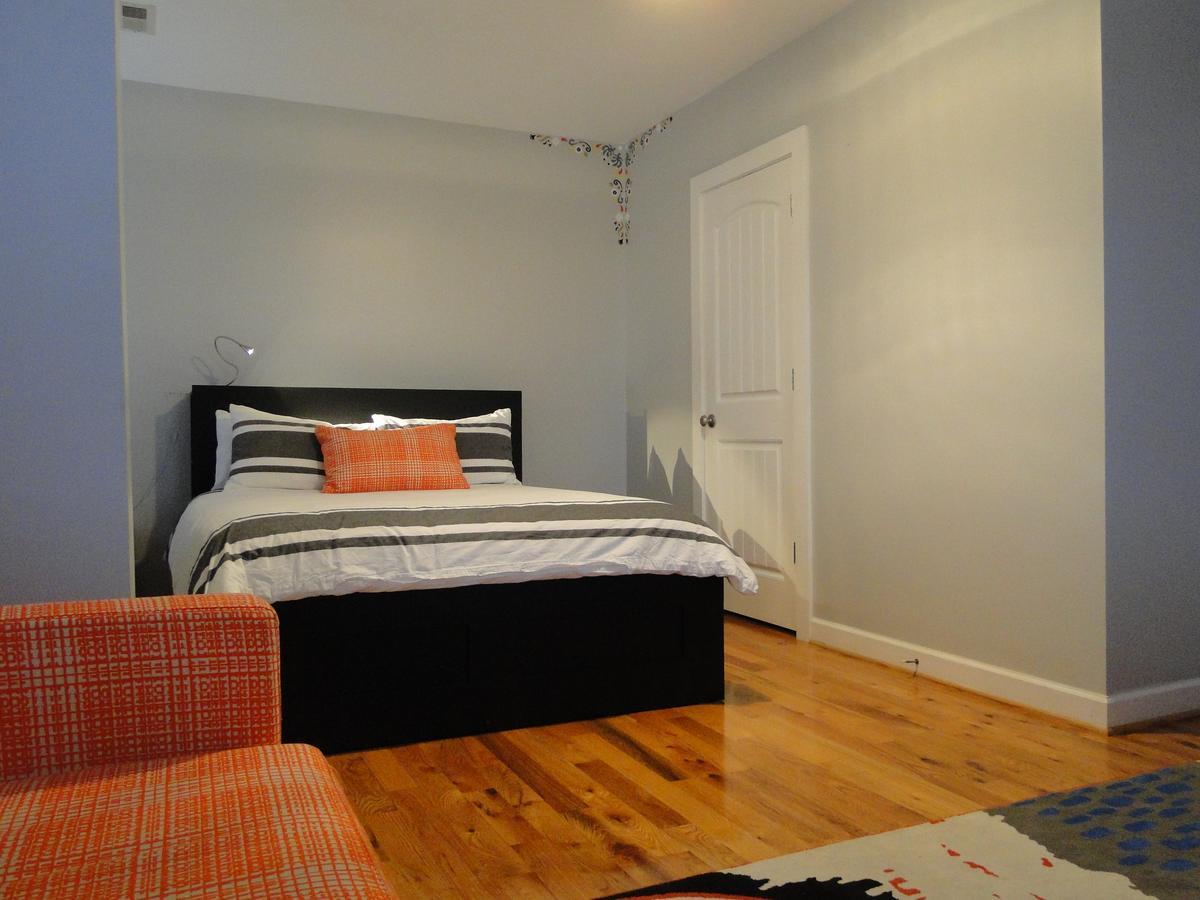 Swamp Rabbit Inn Грийнвил Екстериор снимка