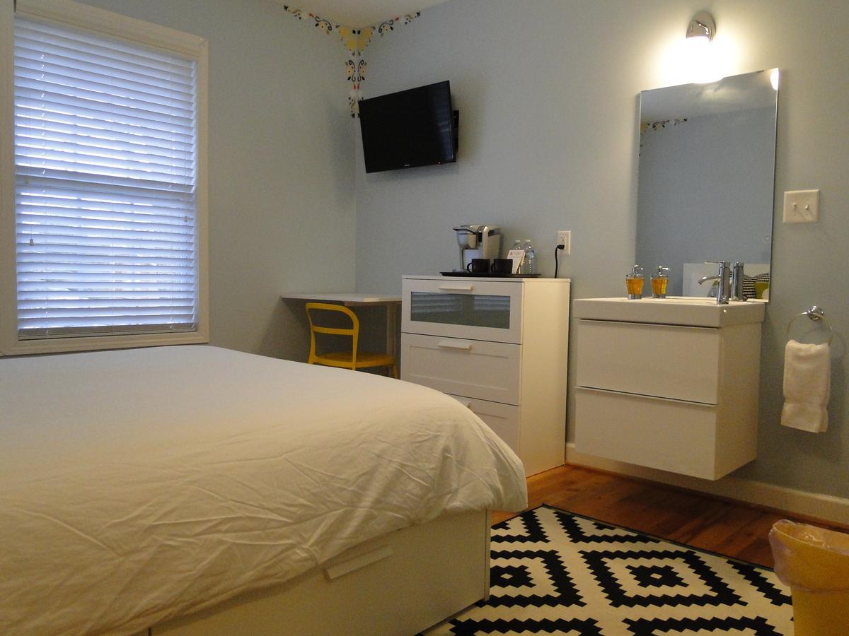 Swamp Rabbit Inn Грийнвил Екстериор снимка