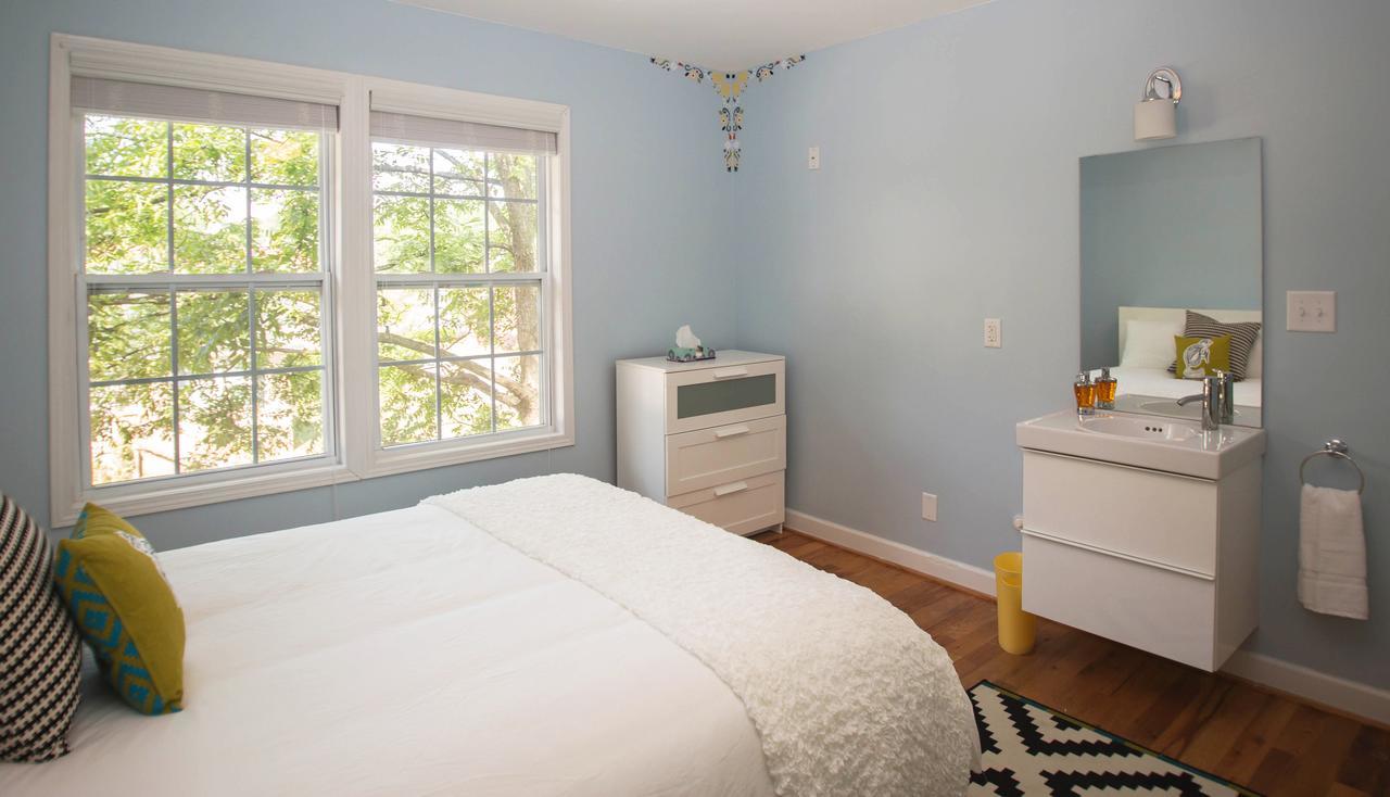 Swamp Rabbit Inn Грийнвил Екстериор снимка