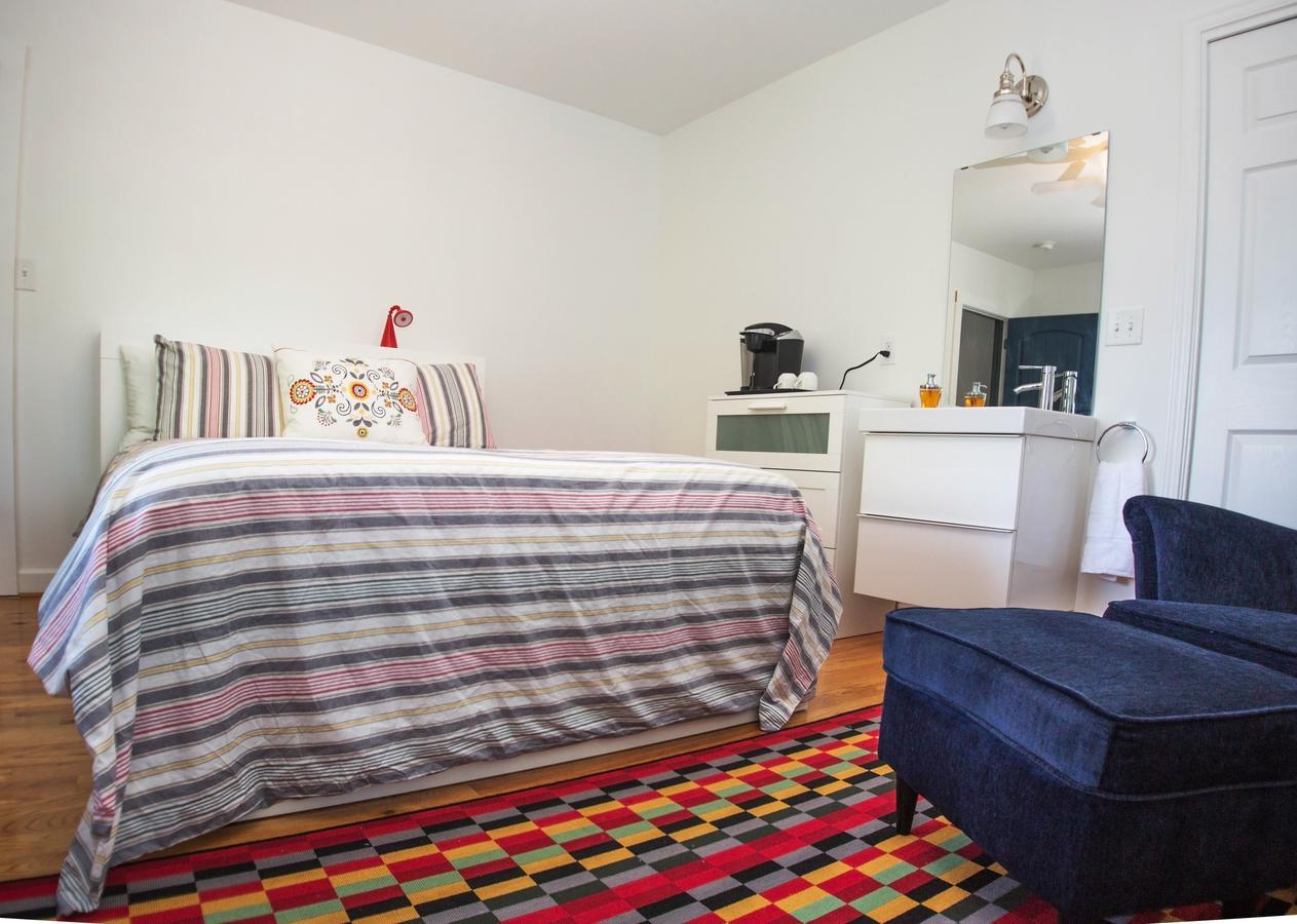 Swamp Rabbit Inn Грийнвил Екстериор снимка