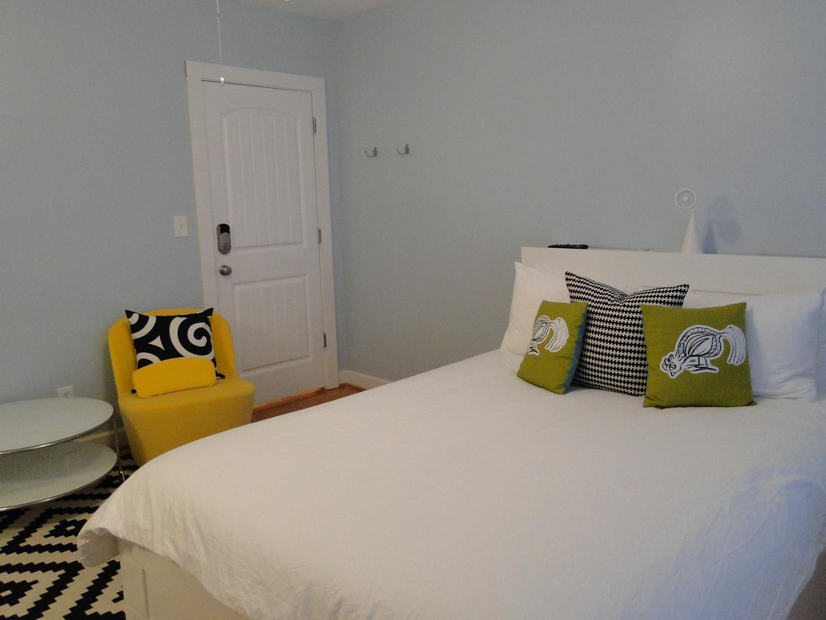 Swamp Rabbit Inn Грийнвил Екстериор снимка