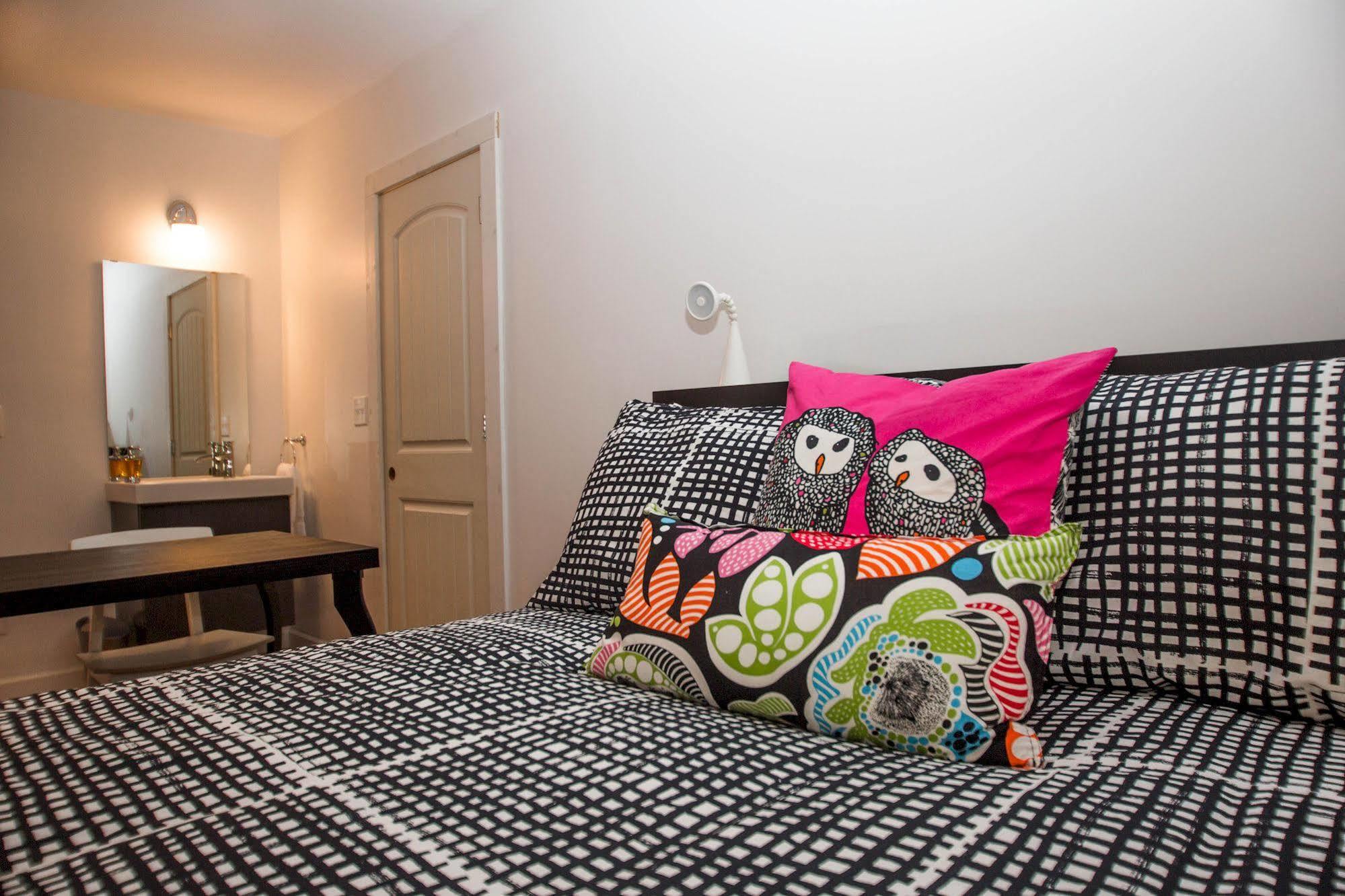 Swamp Rabbit Inn Грийнвил Екстериор снимка