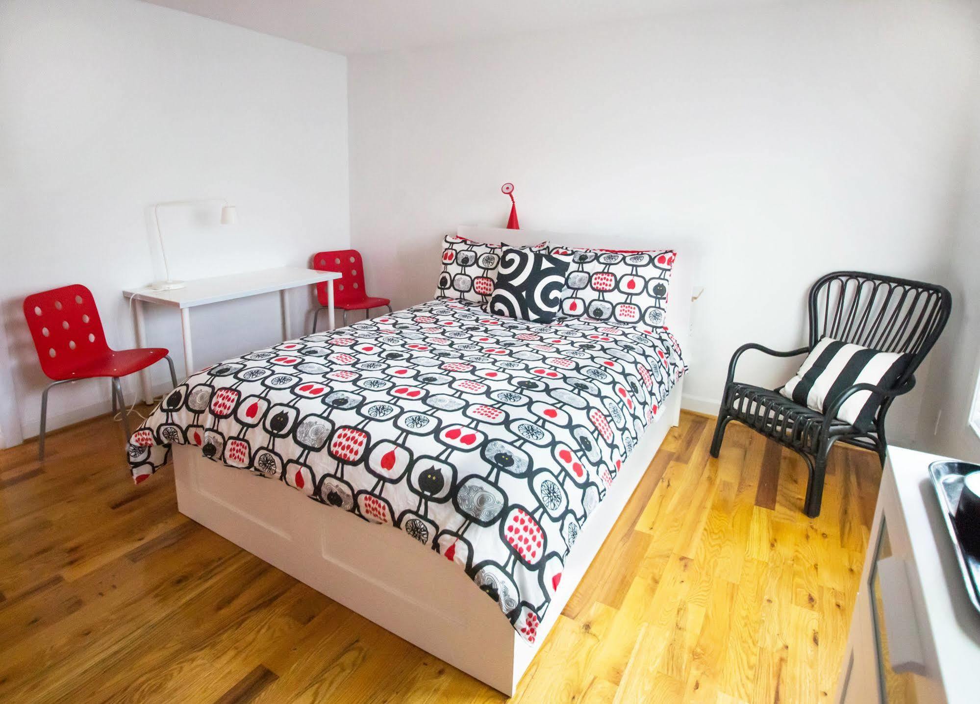 Swamp Rabbit Inn Грийнвил Екстериор снимка