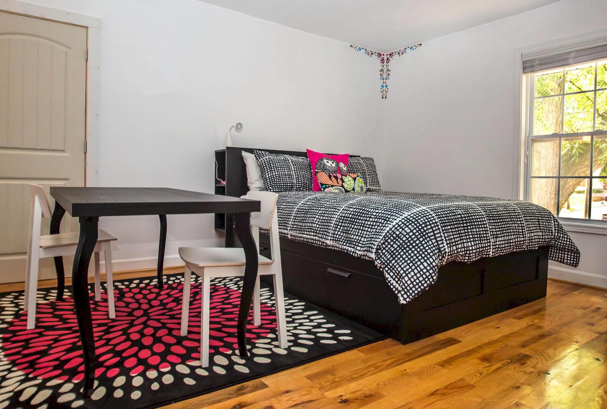 Swamp Rabbit Inn Грийнвил Екстериор снимка
